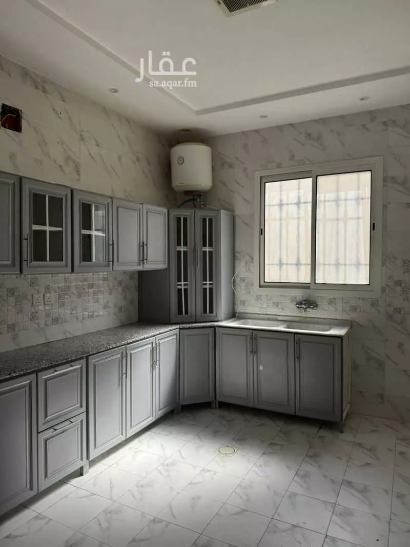 دور 3 غرف في العارض 1