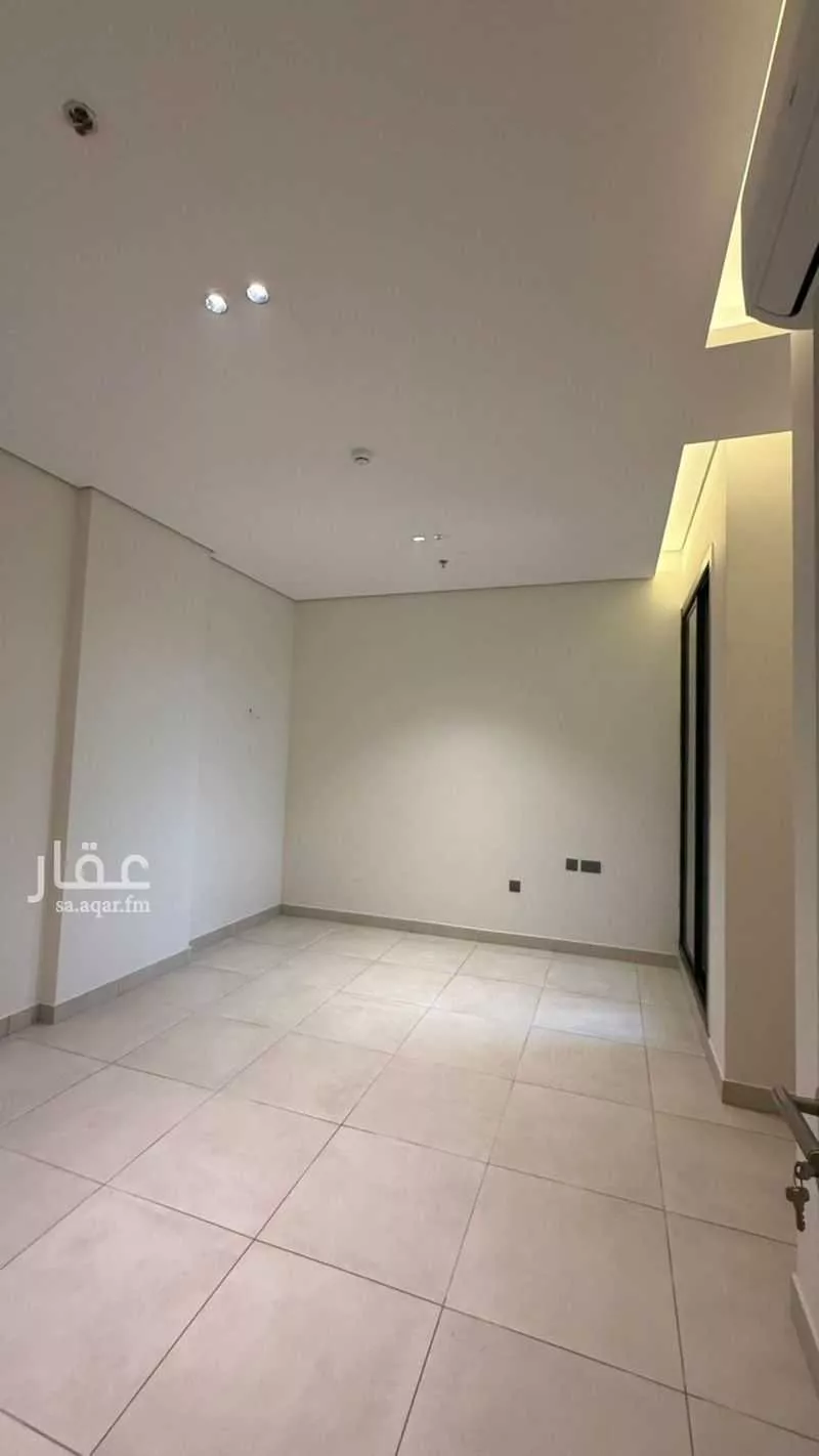 شقة 4 غرف في العارض 4