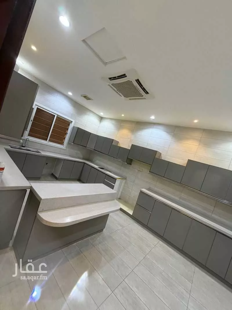 فيلا 4 غرف في العارض 4