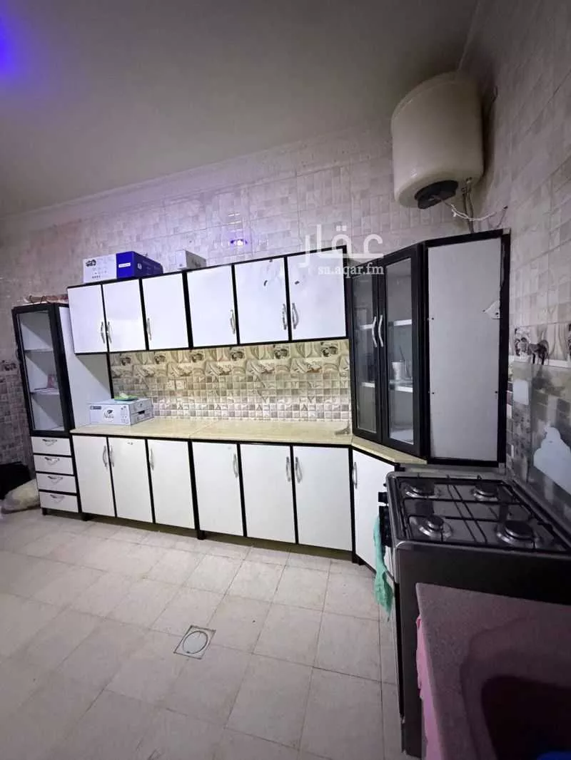 2 bedroom apartment in Dhahrat Laban 4