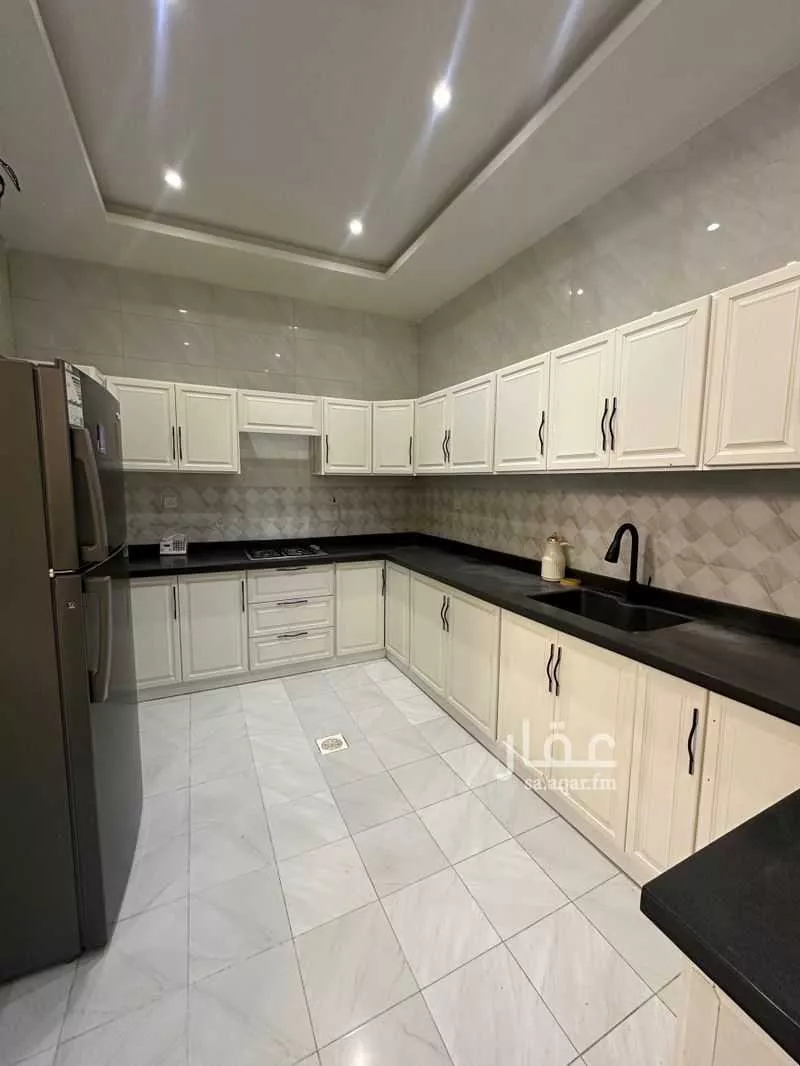 3 bedroom apartment in Al Rabwa 4