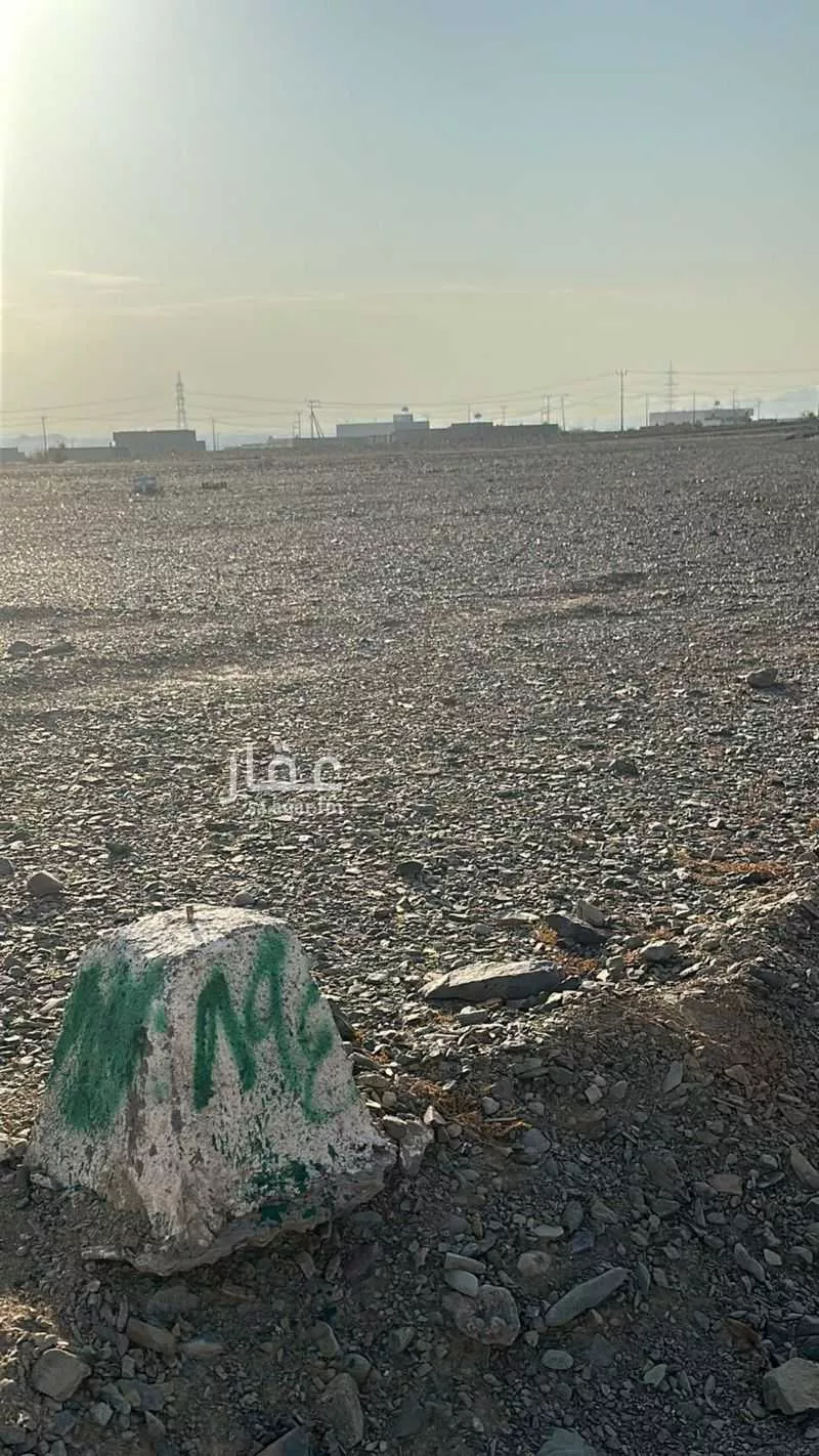 أرض 423 م² في خاخ 2