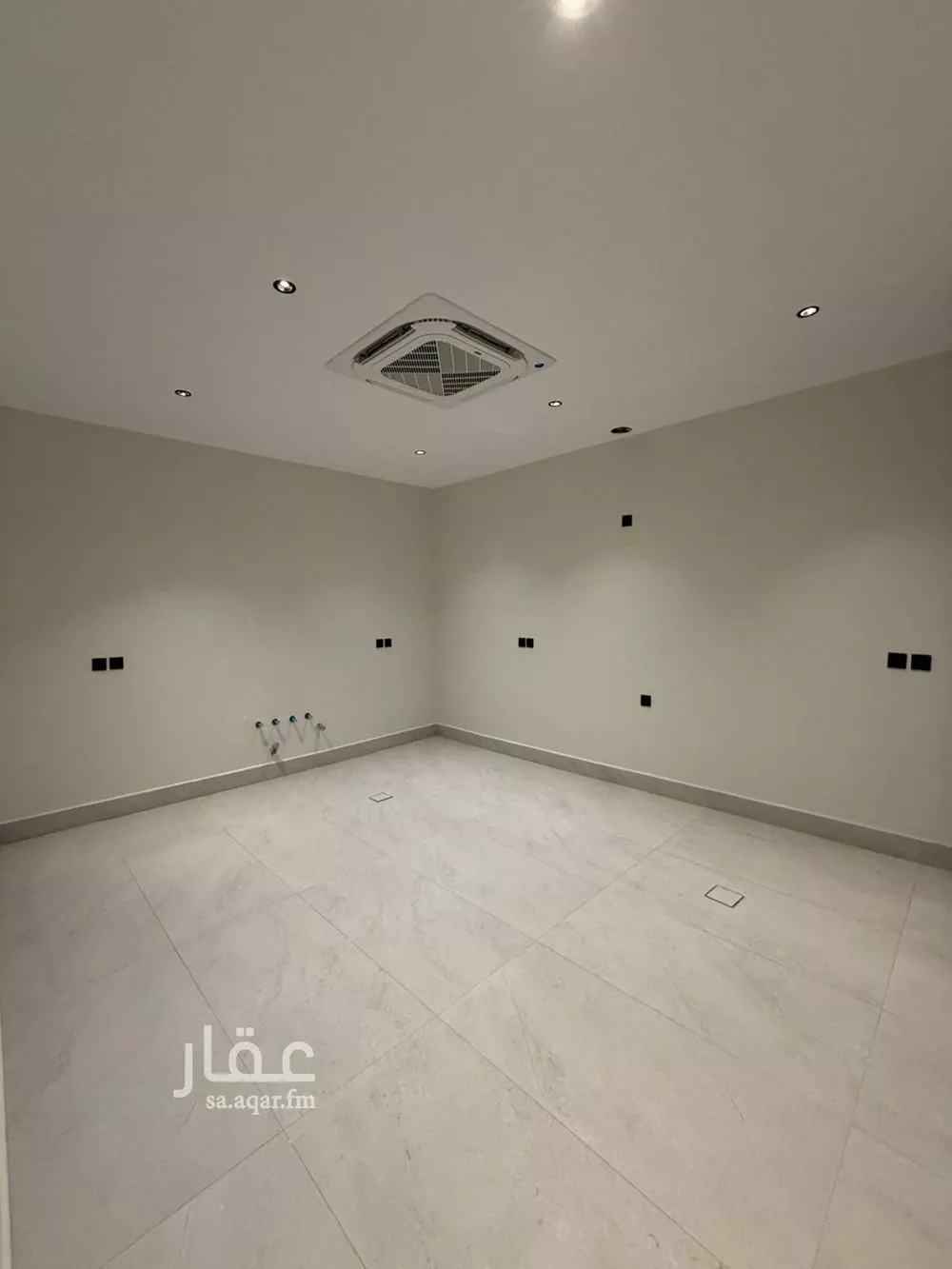 فيلا 4 غرف في النرجس 3