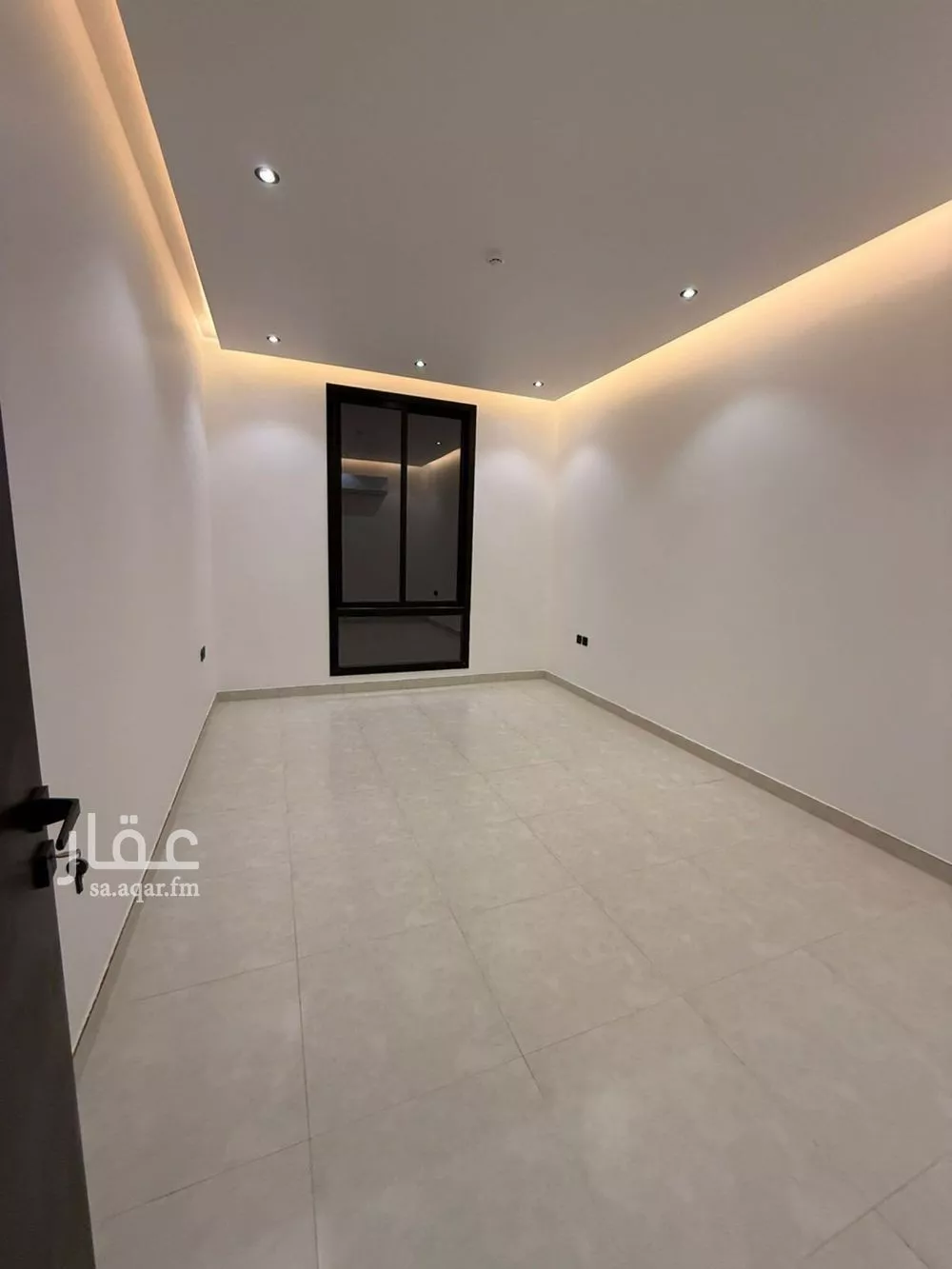 عمارة 900 م² في النرجس 4