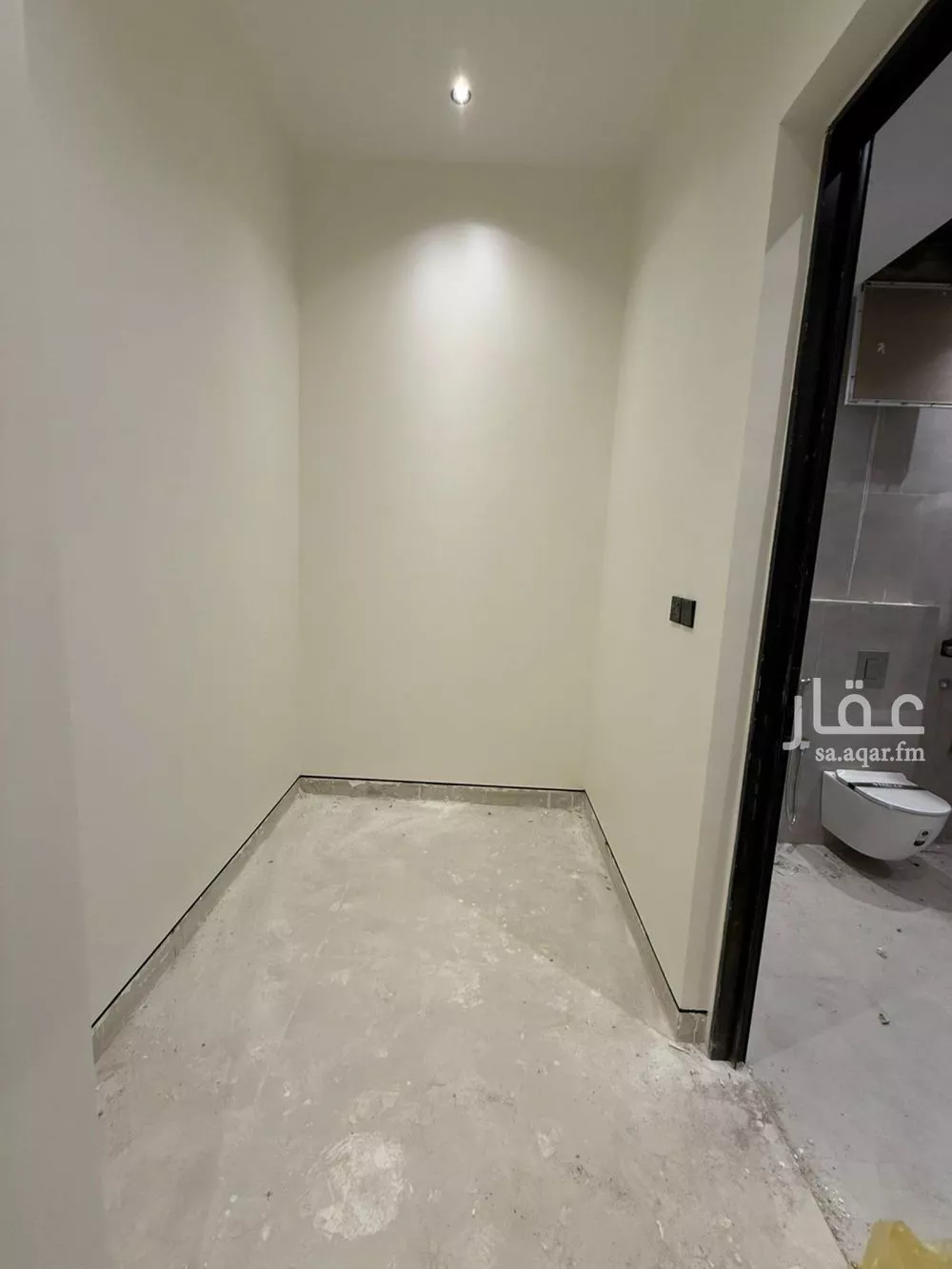 فيلا 4 غرف في العارض 4