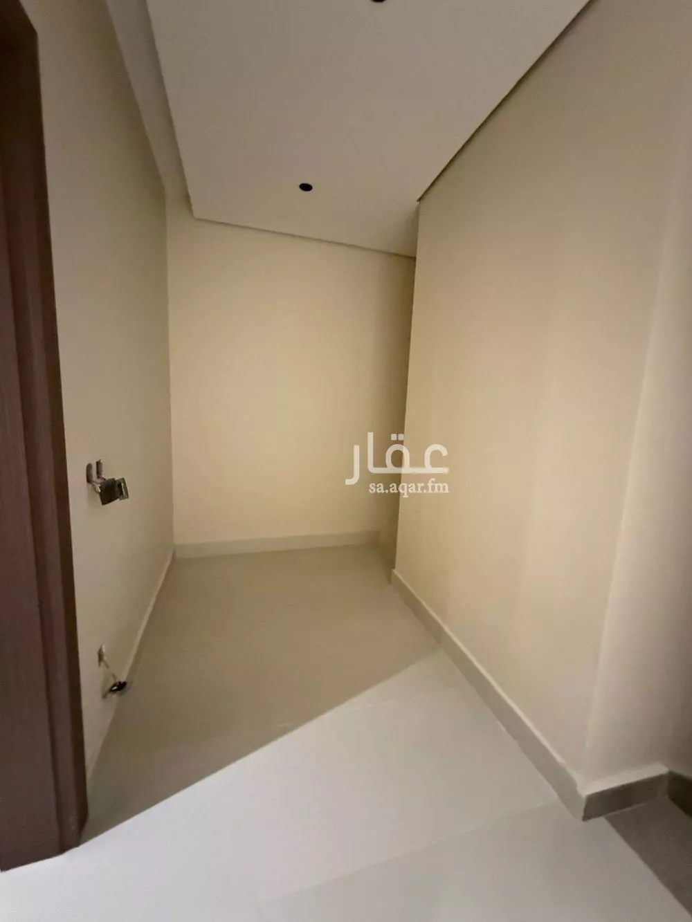 فيلا 4 غرف في العارض 4