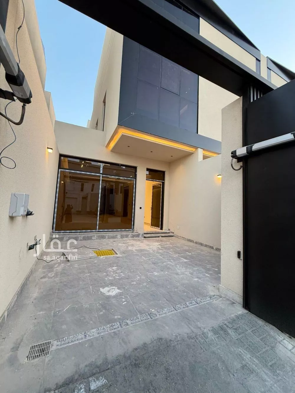 فيلا 4 غرف في العارض 1