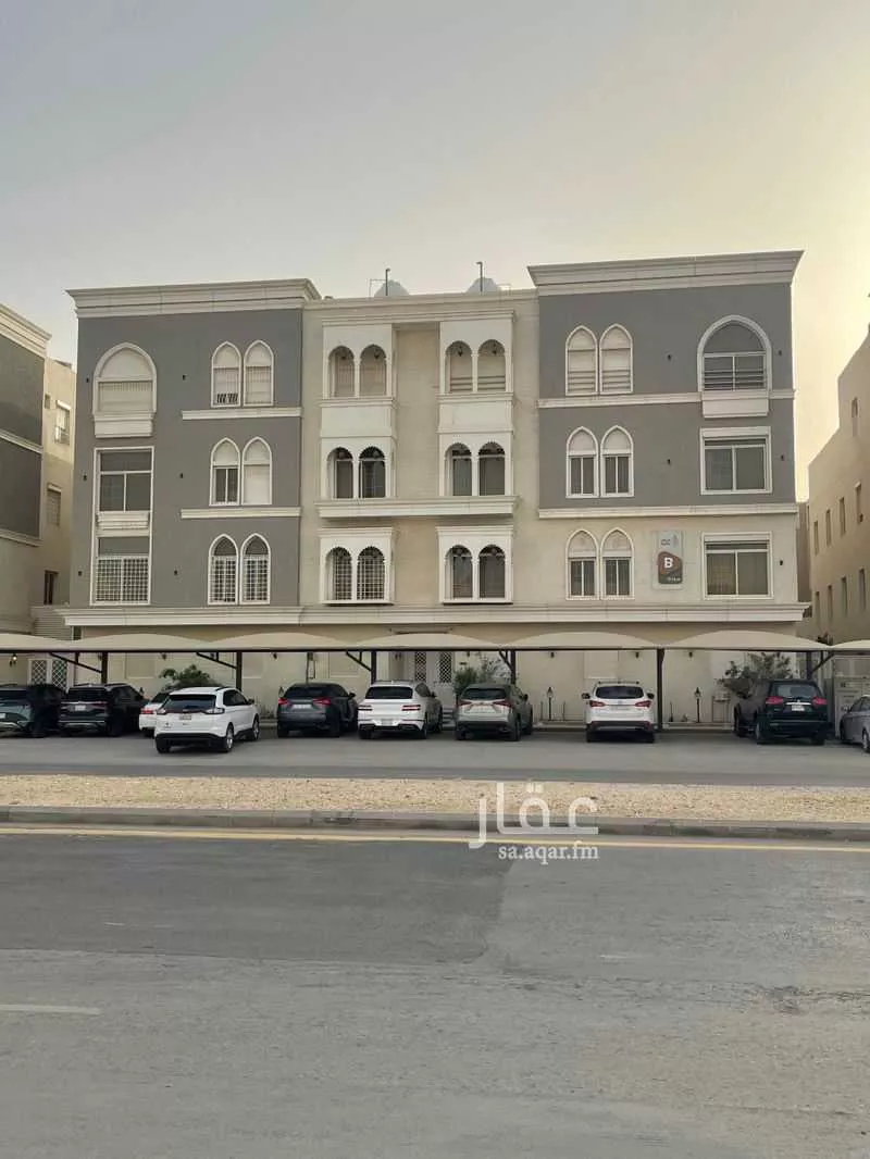 4 bedroom apartment in Al Qairawan 1
