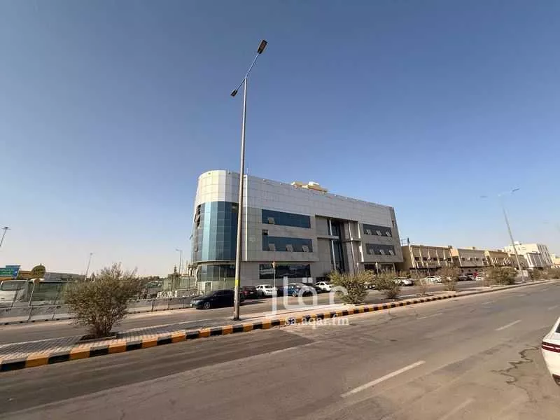 30 bedroom office in Al Rawdah, Riyadh 4