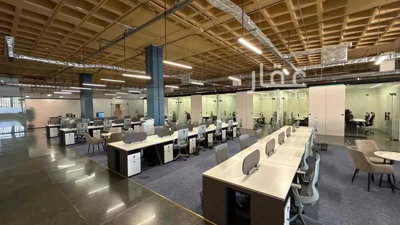 مكتب 1000 م² في الرياض 3