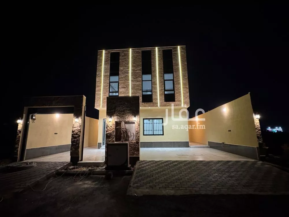 3 bedroom floor in Dahiat Namar