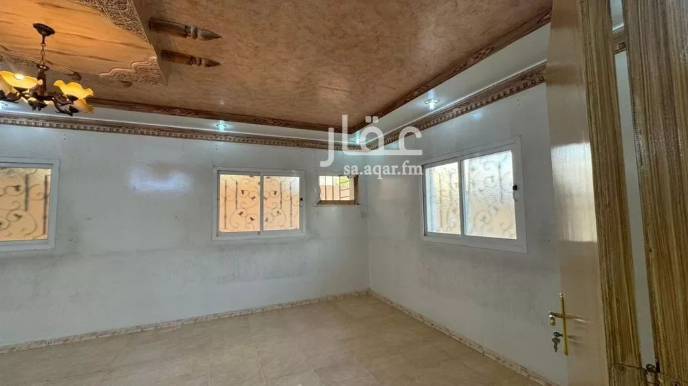 3 bedroom floor in Okaz 2
