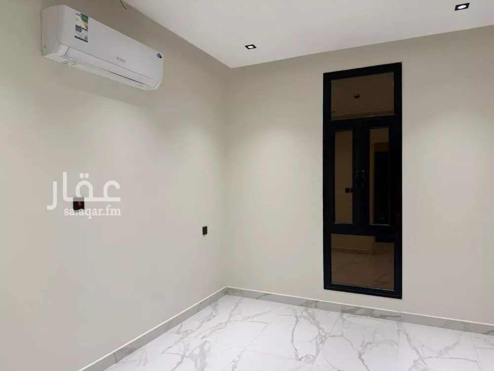 شقة 4 غرف في الحمرا 3