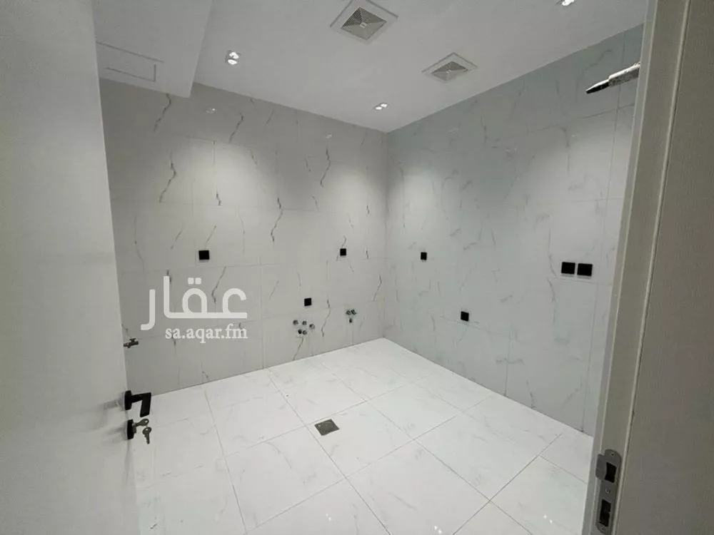 شقة 6 غرف في الواحة 5