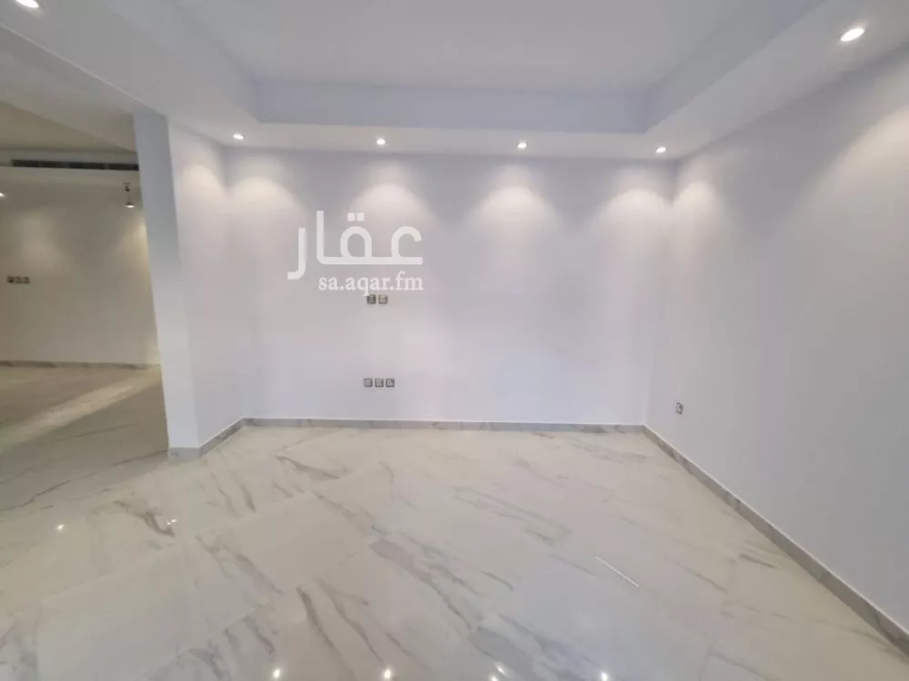 فيلا 8 غرف في اللؤلؤ 4