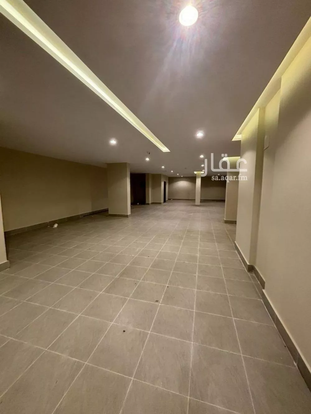 شقة 6 غرف في الواحة 4