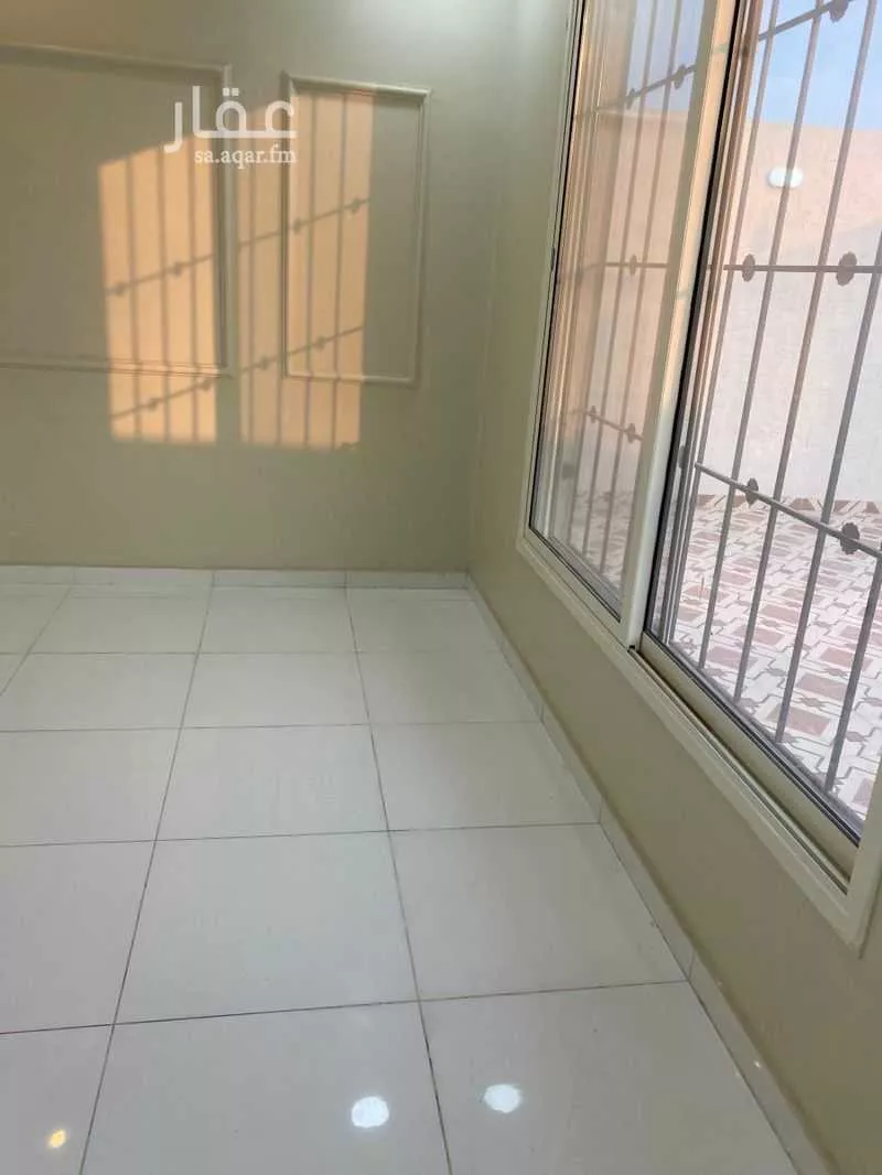 عمارة 343 م² في الامواج 4