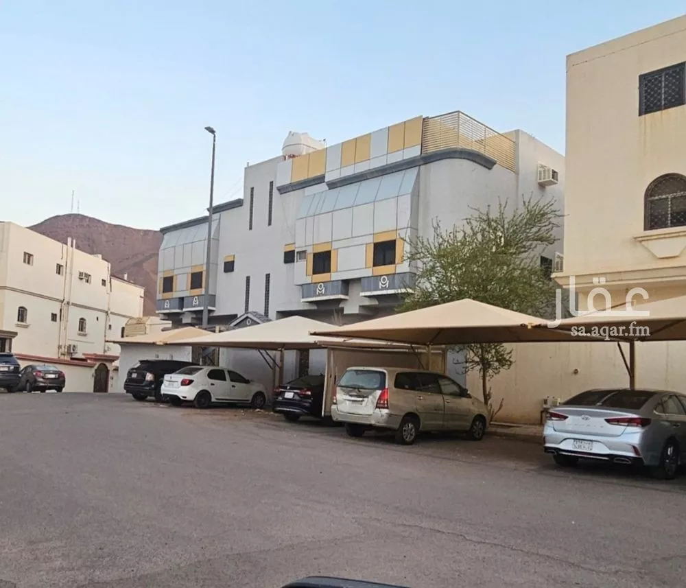 عمارة 751 م² في السلام 3