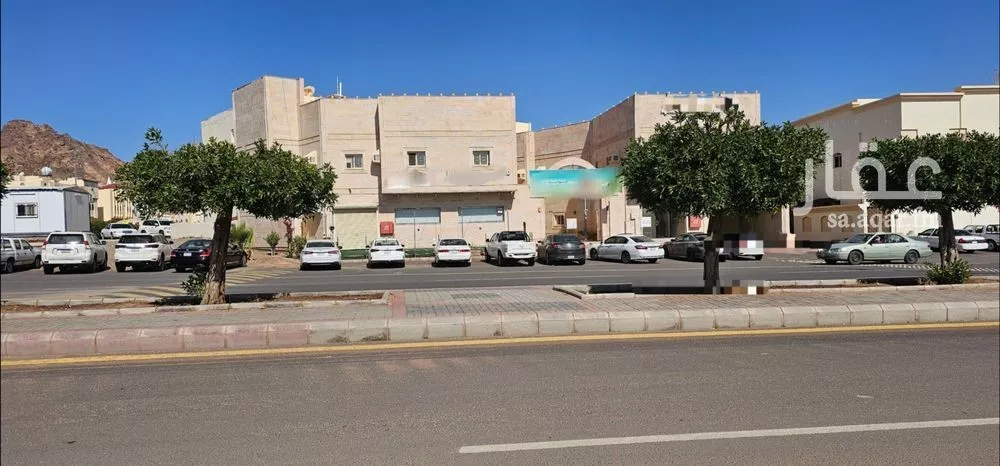 عمارة 1372 م² في السلام 3