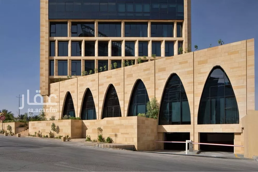 مكتب 2495 م² في الوزارات 4