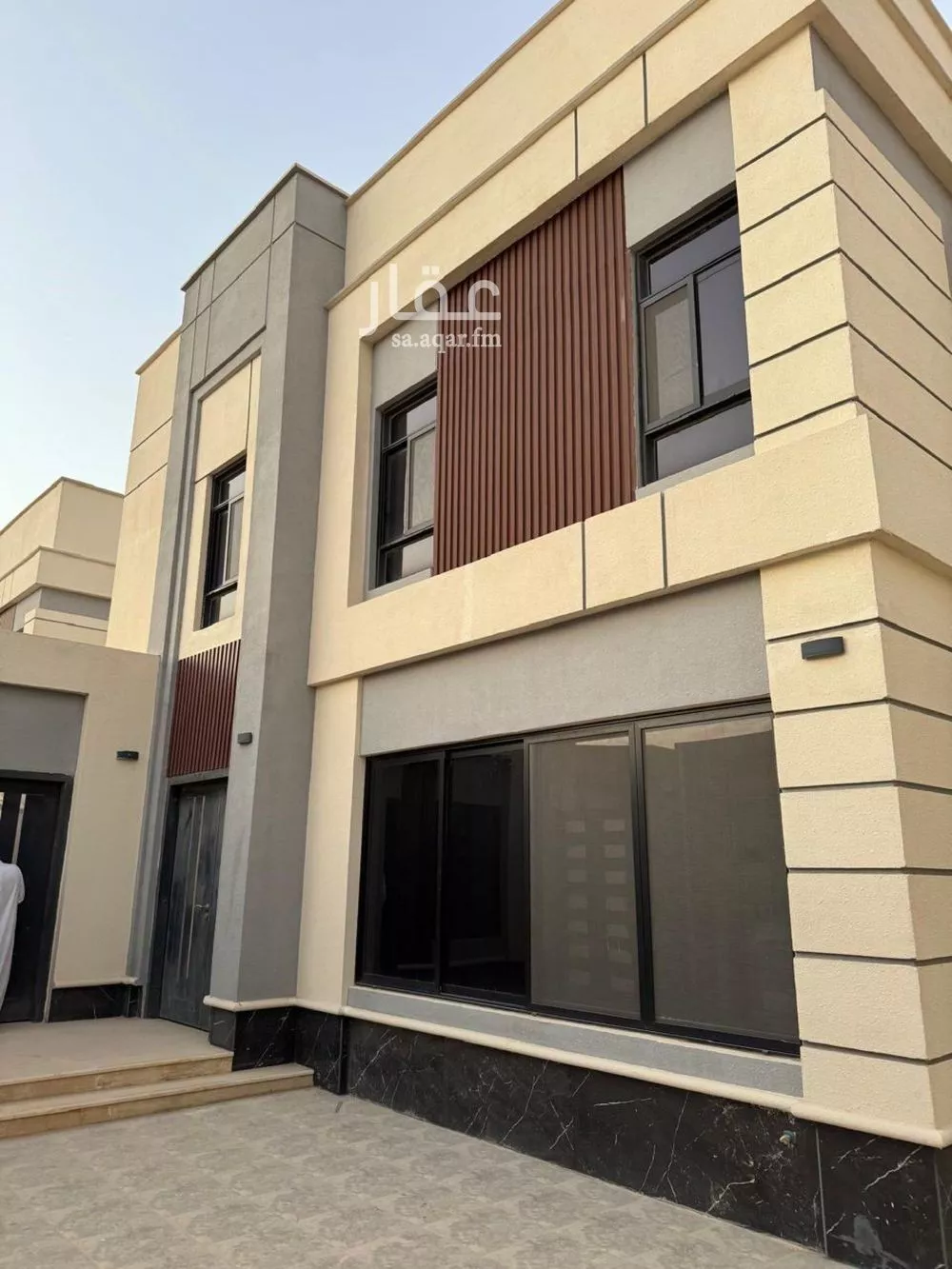 فيلا 5 غرف في الجنادرية 2