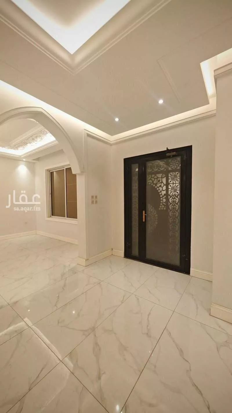 فيلا 5 غرف في البحيرة 4