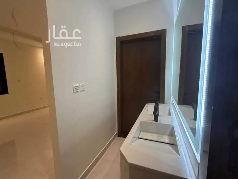 شقة 5 غرف في الصفا 5