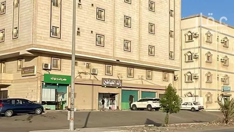 محل 726 م² في ابرق الرغامة 1