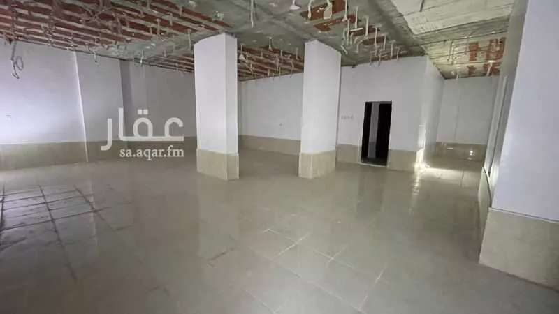 محل 726 م² في ابرق الرغامة 5