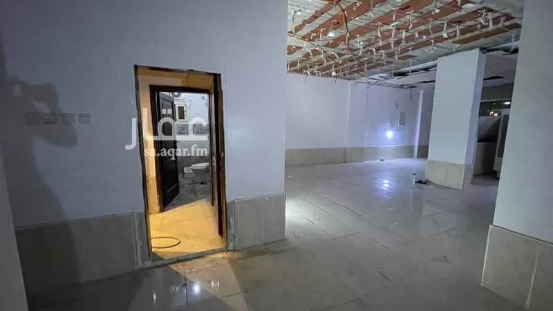 shop in Abruq Ar Rughamah, Jeddah 7