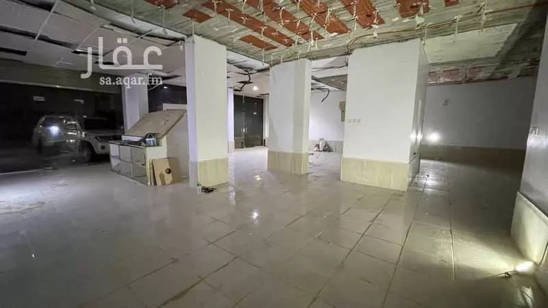 محل 726 م² في ابرق الرغامة 3