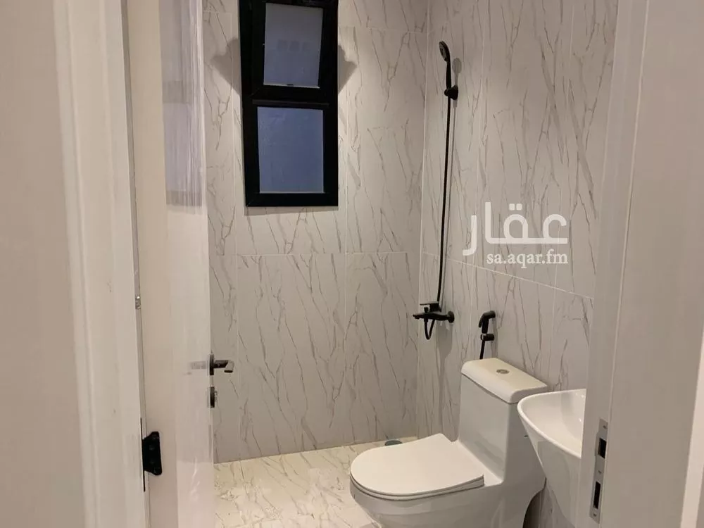 شقة 5 غرف في طيبة 4