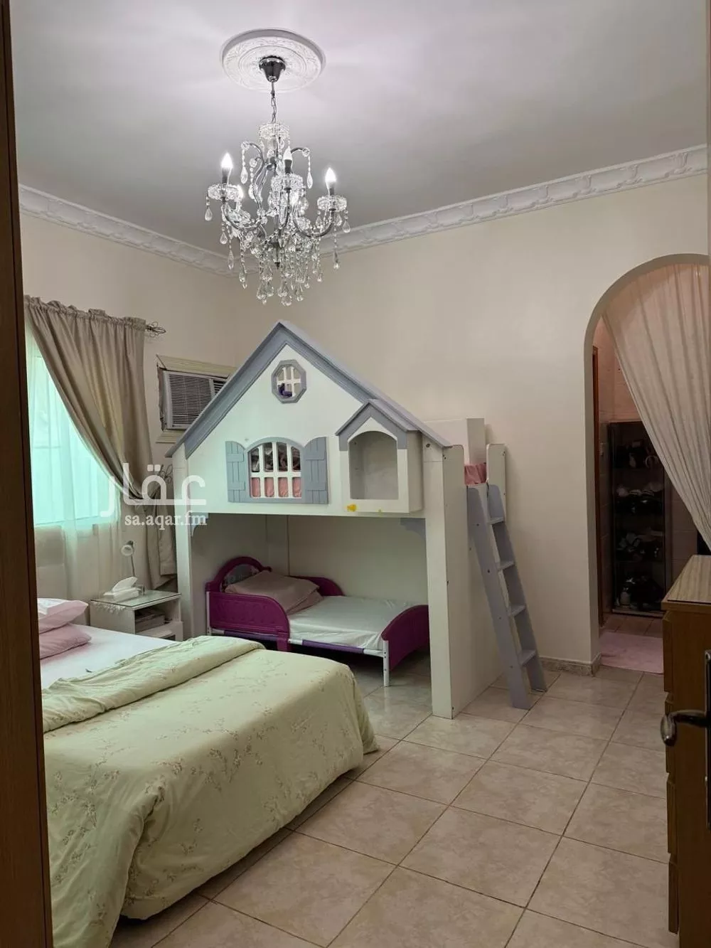 شقة 5 غرف في الزهراء 4