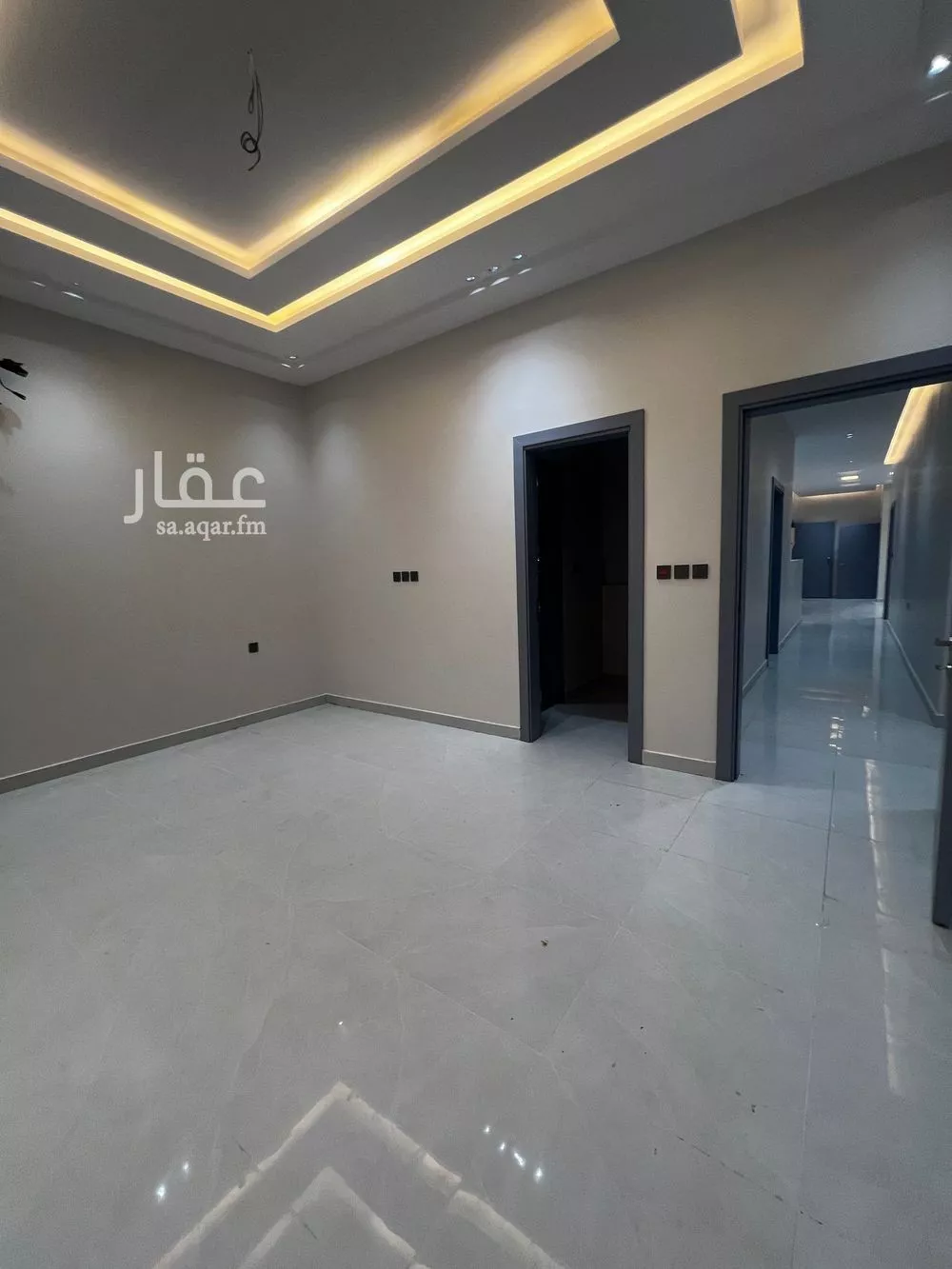 شقة 6 غرف في الريان 4