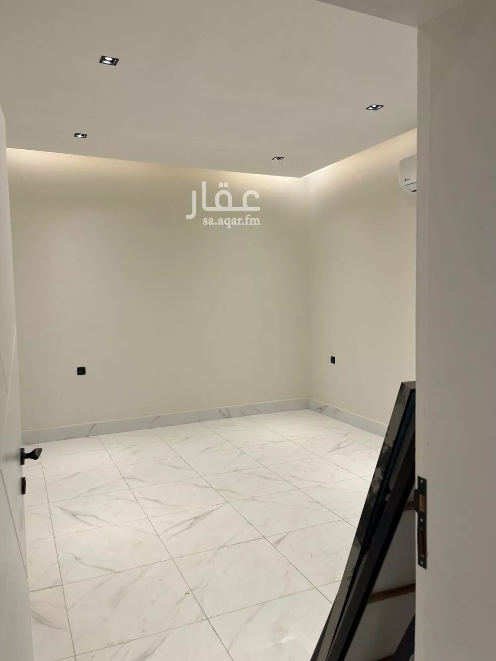 شقة 3 غرف في الحمرا 2