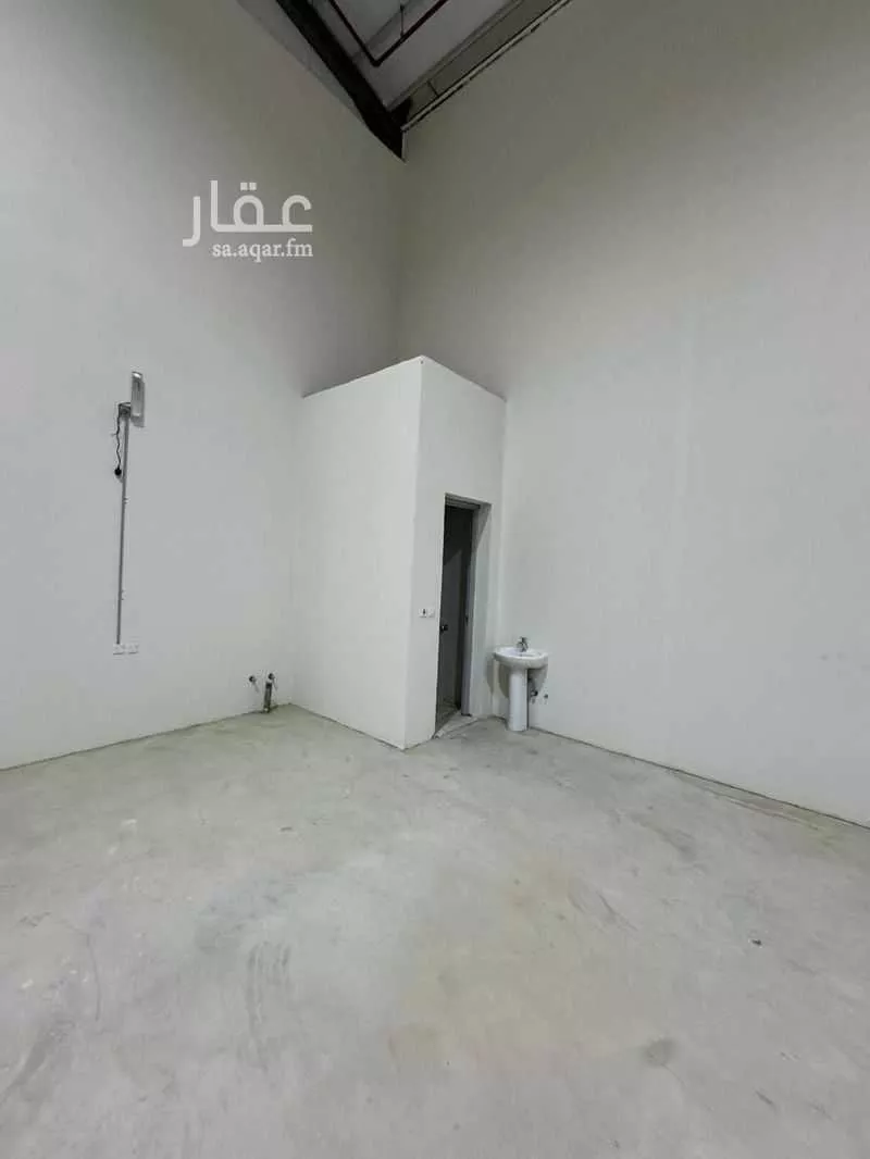 warehouse in Al Misfat, Riyadh 7
