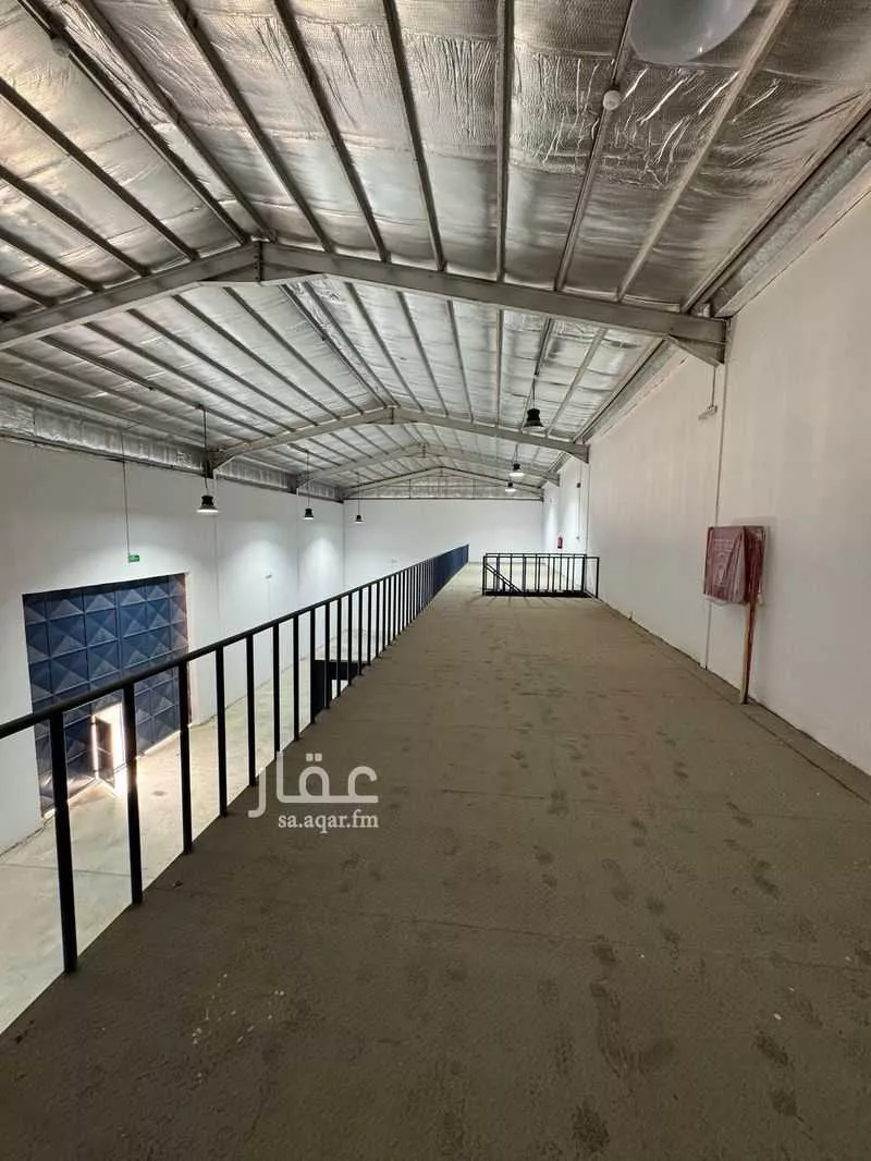 مستودع 1600 م² في المصفاة 4