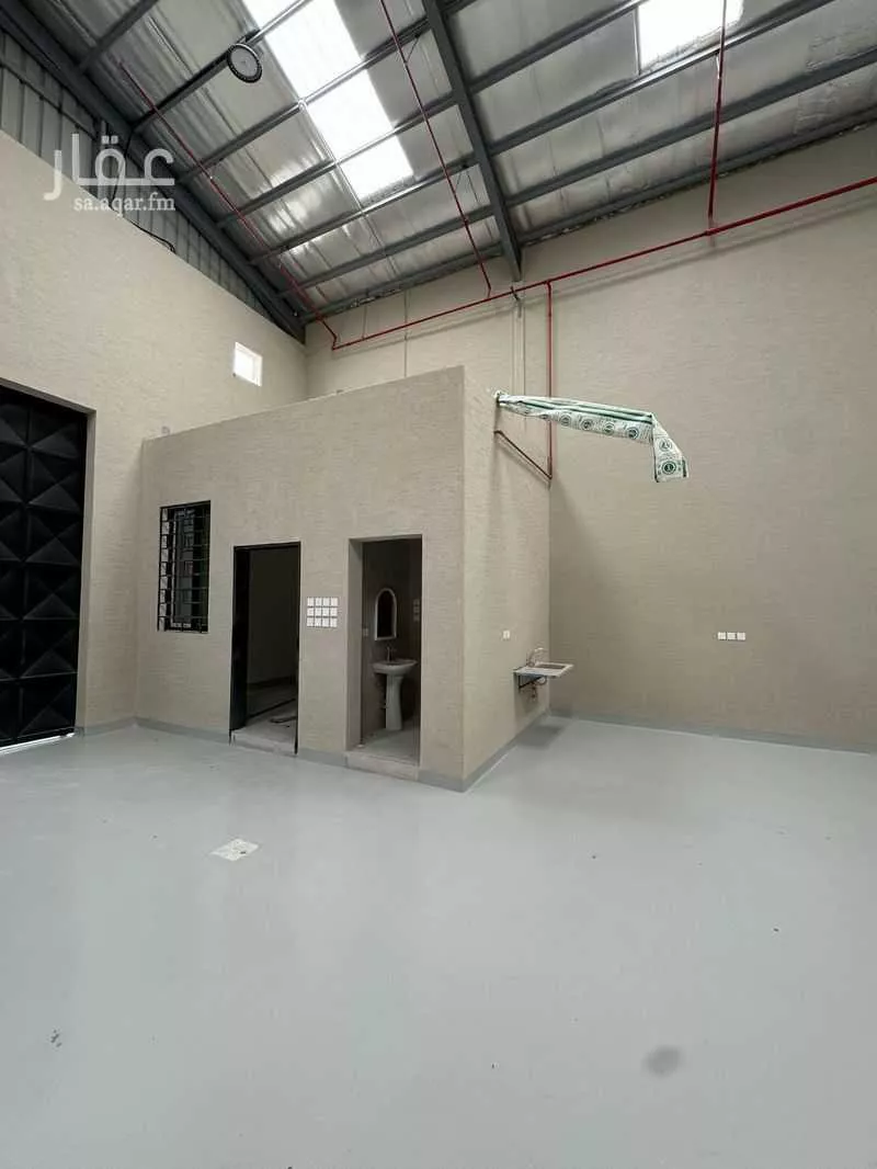 warehouse in Al Misfat, Riyadh 4