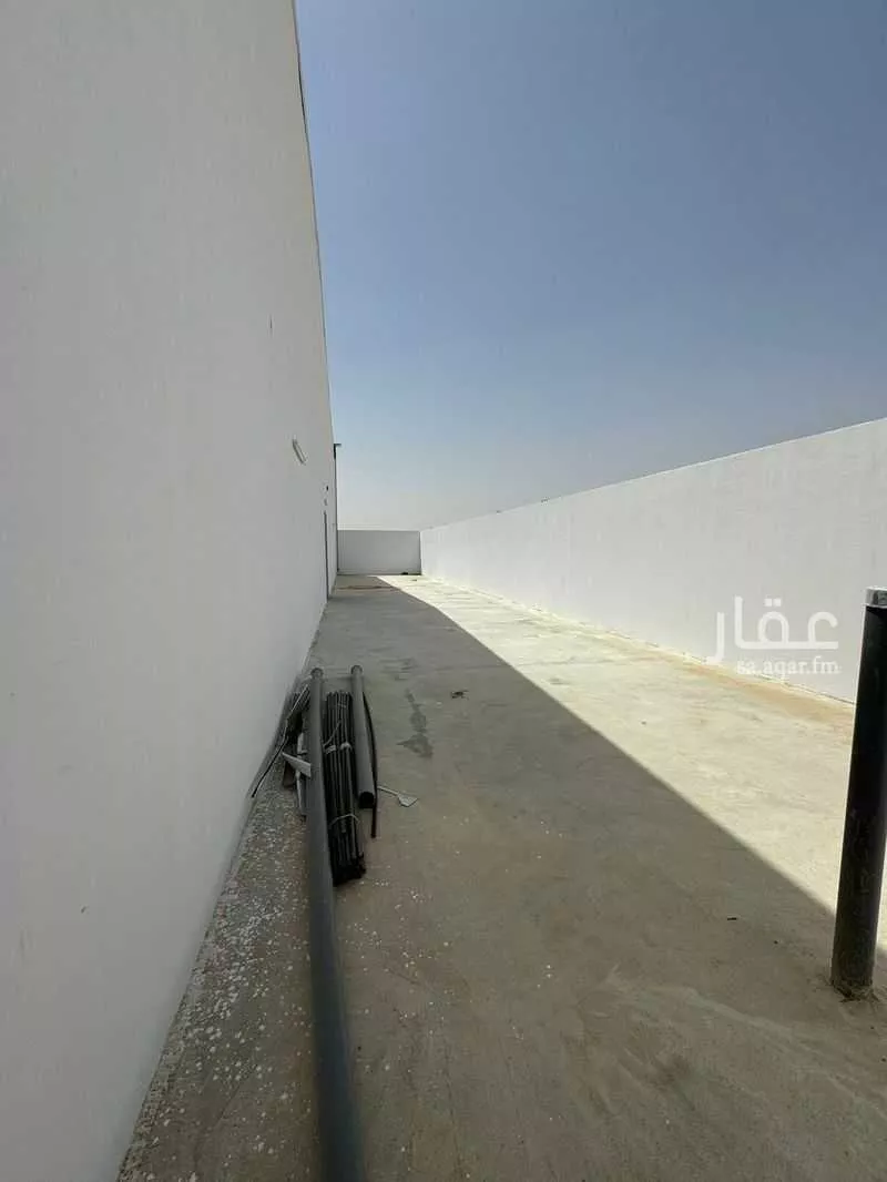 مستودع 1600 م² في المصفاة 3