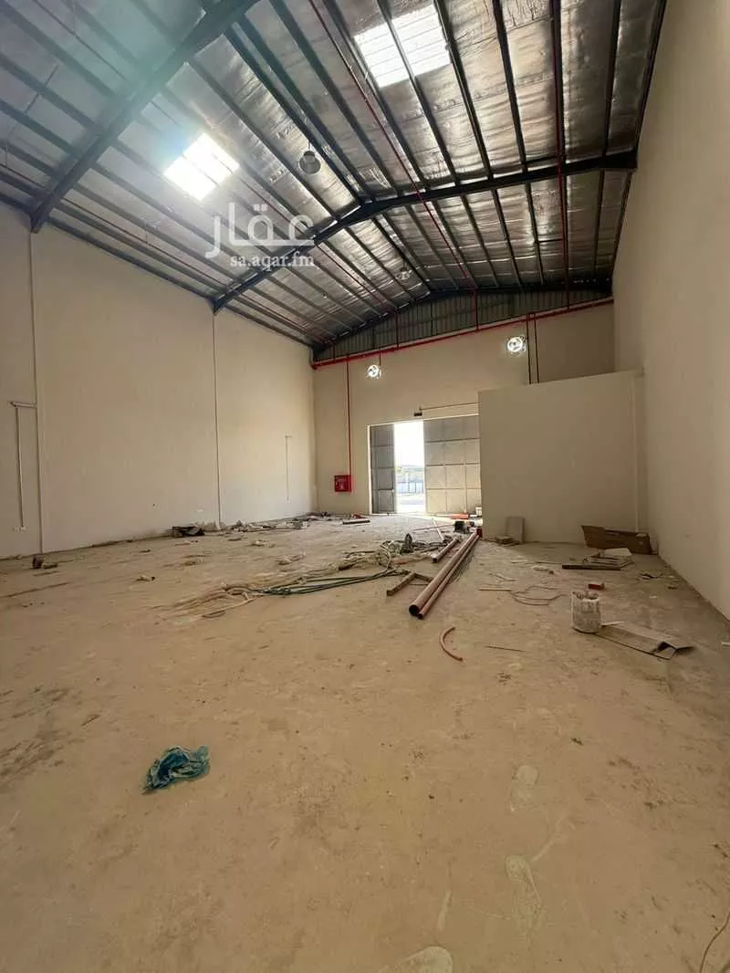 warehouse in Al Misfat, Riyadh 5