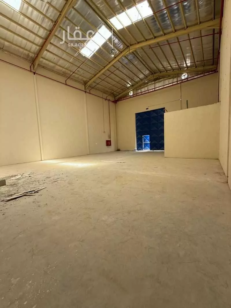 warehouse in Al Misfat, Riyadh 4