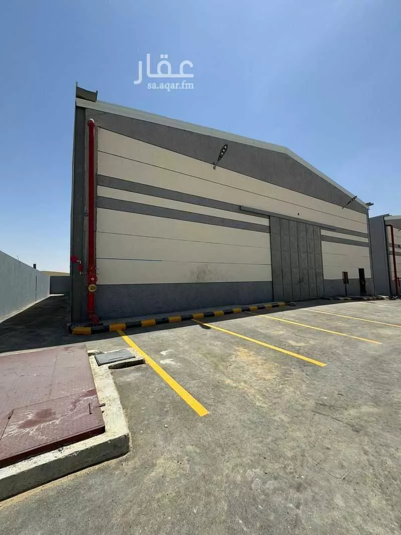 مستودع 1200 م² في طيبة 1