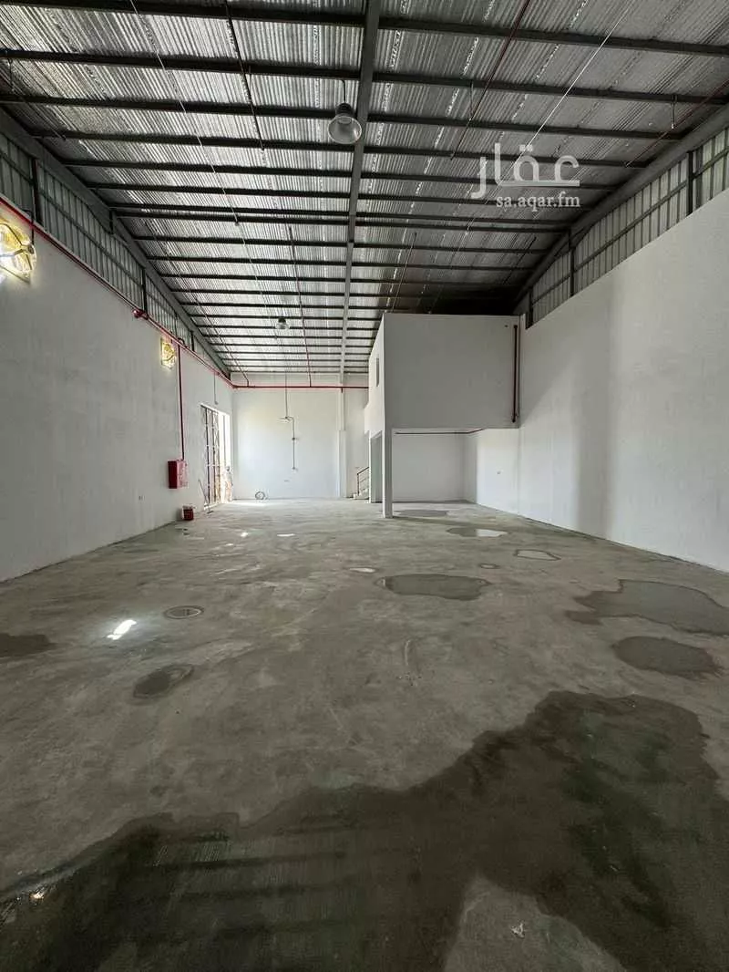 warehouse in Al Misfat, Riyadh 4