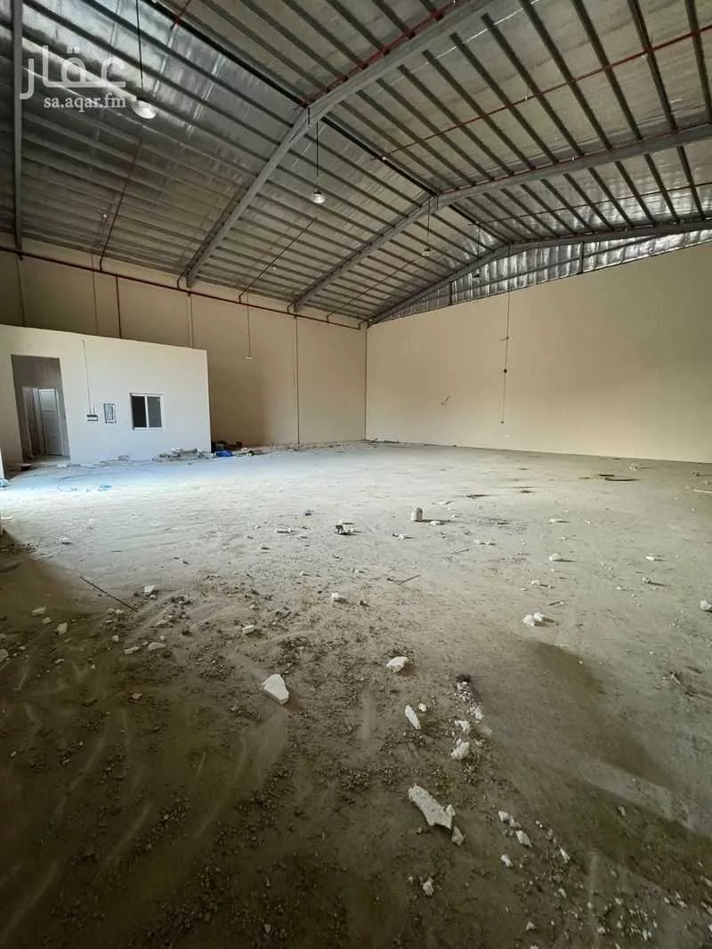 مستودع 1600 م² في المصفاة 5