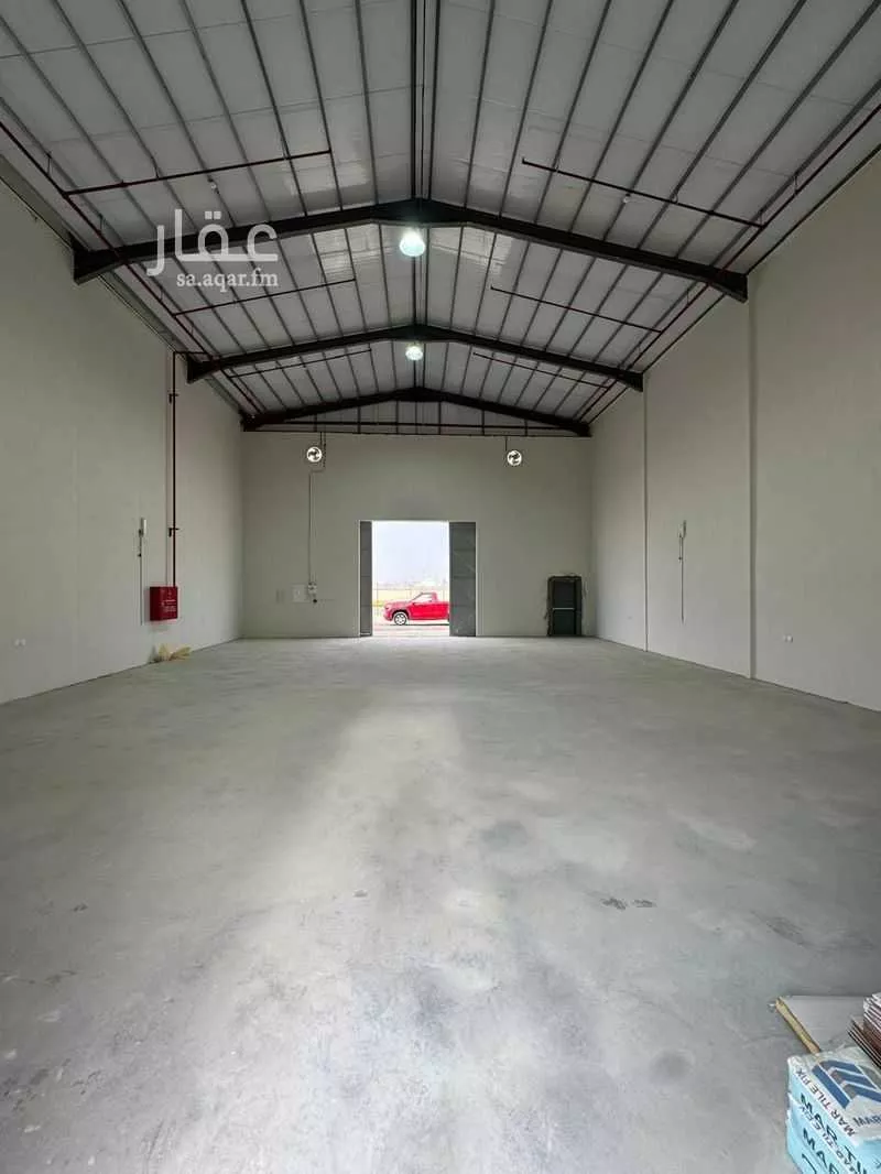 warehouse in Al Misfat, Riyadh 5