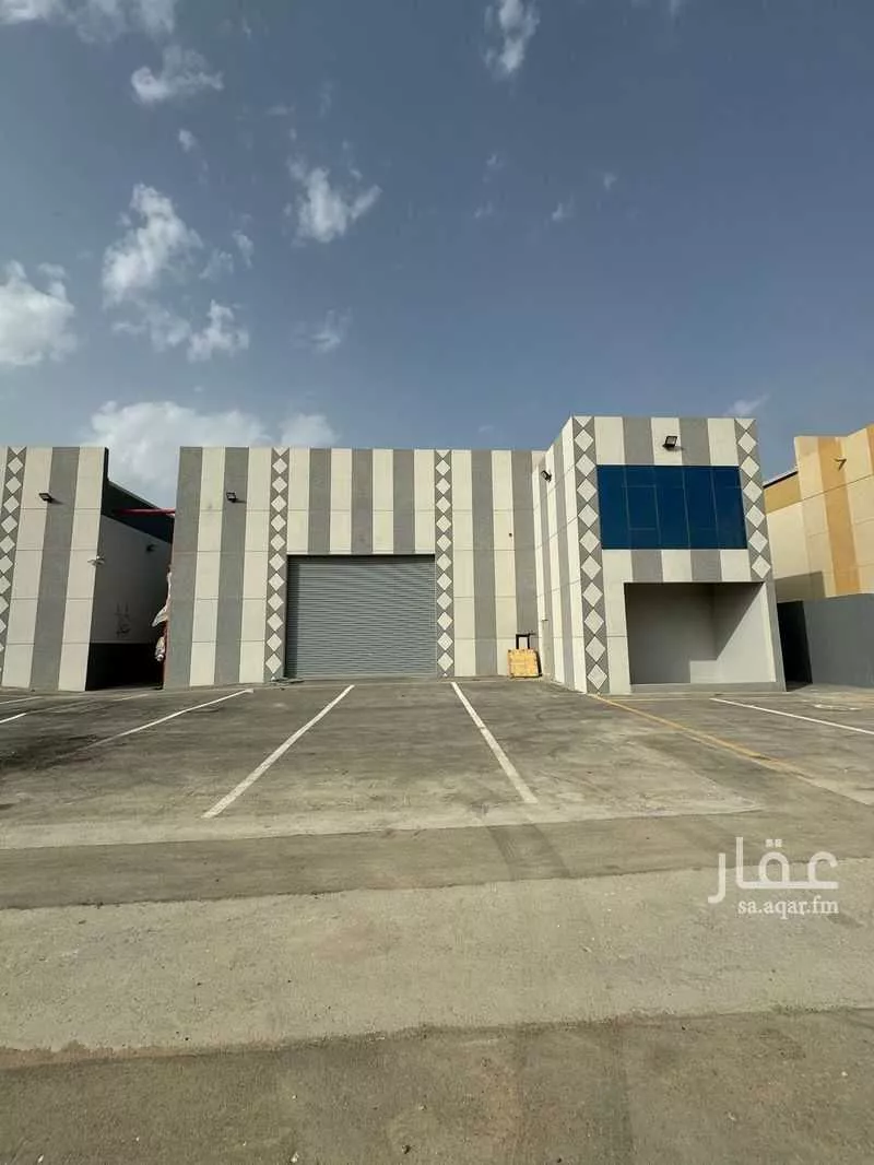 4250 sqm warehouse in Taibah 2