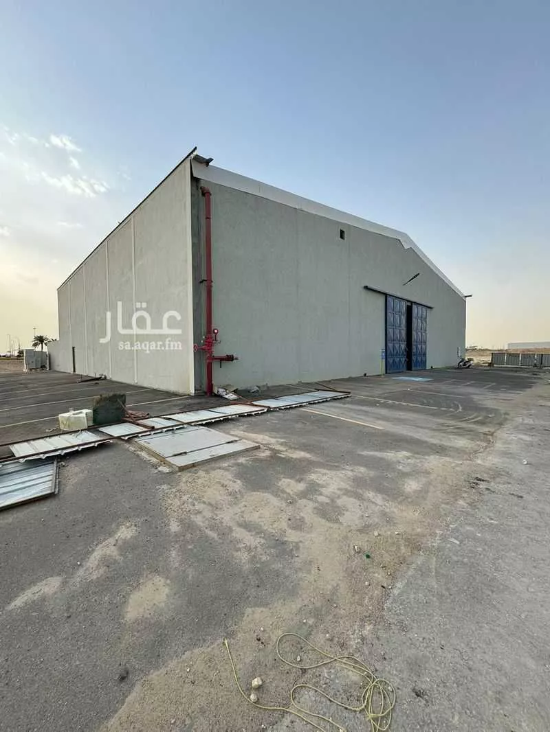مستودع 1600 م² في المصفاة 2