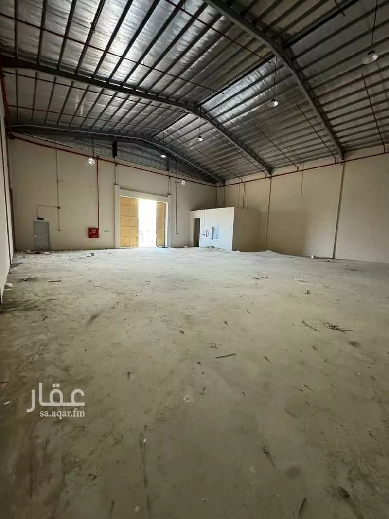 مستودع 1600 م² في المصفاة 3