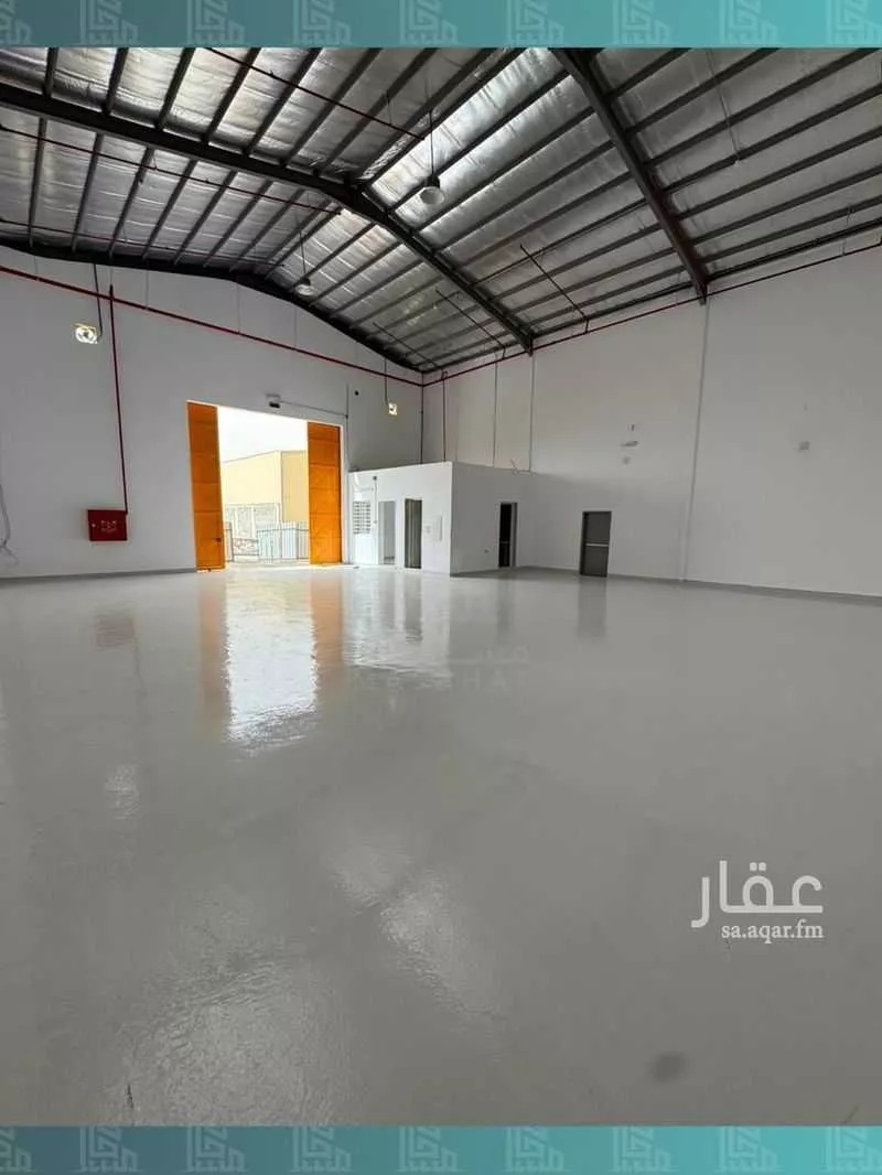 1 bedroom warehouse in Al Ghnamiah, Riyadh 4