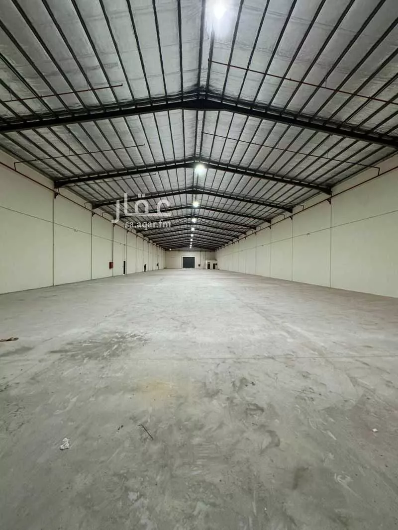 4927 sqm warehouse in Al Ghnamiah 5